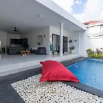Casa Jinah 2 I Simply Modern Twin Villas